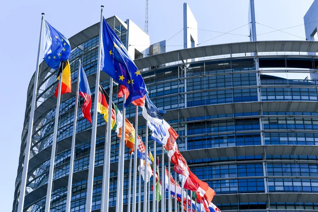EU sẽ bỏ phiếu lại về MiCA bill, cấm các loại tiền điện tử sử dụng PoW