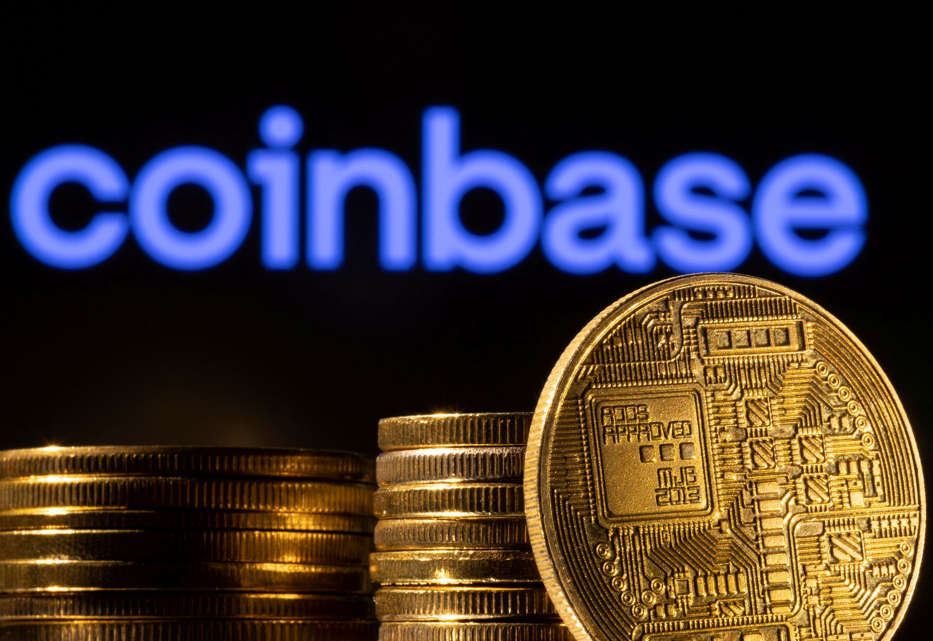 Doanh thu giao dịch của Coinbase giảm mạnh 44%