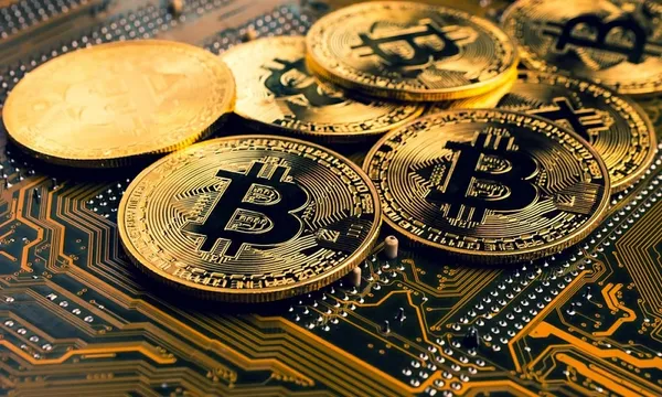 BTC lên 37,550 USD nhưng giới đầu tư vẫn bi quan về triển vọng sắp tới