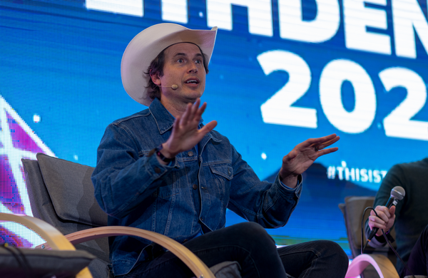 Kimbal Musk thừa nhận Tesla  thiếu hiểu biết về tác động môi trường trong việc mua Bitcoin